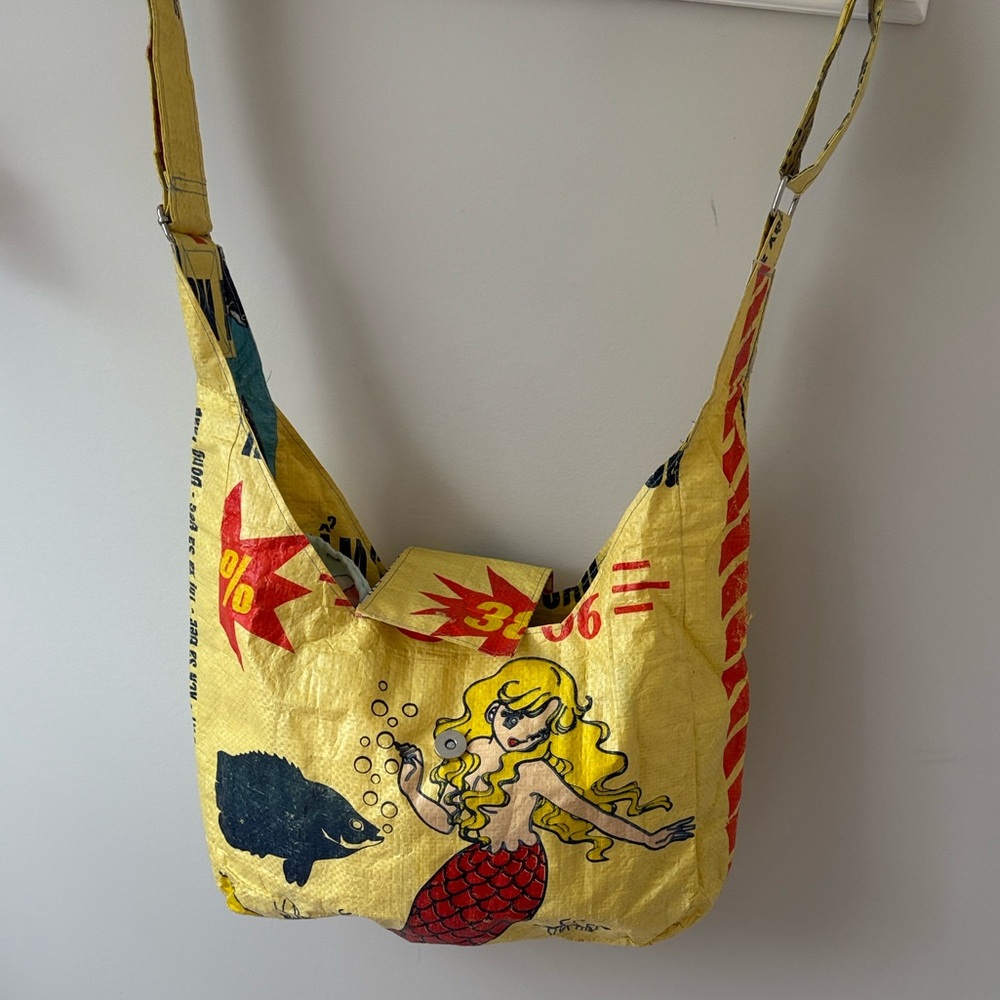 Shoulder bag/crossbody made from recycled materials (Cambodian)
